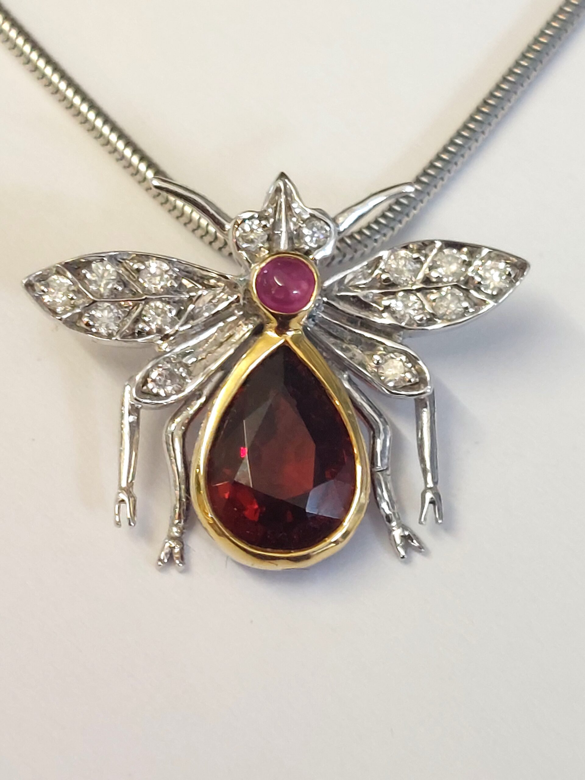 18ct White Gold Tiffany & Co Bumble Bee Pendant - Beautiful! - Image 2