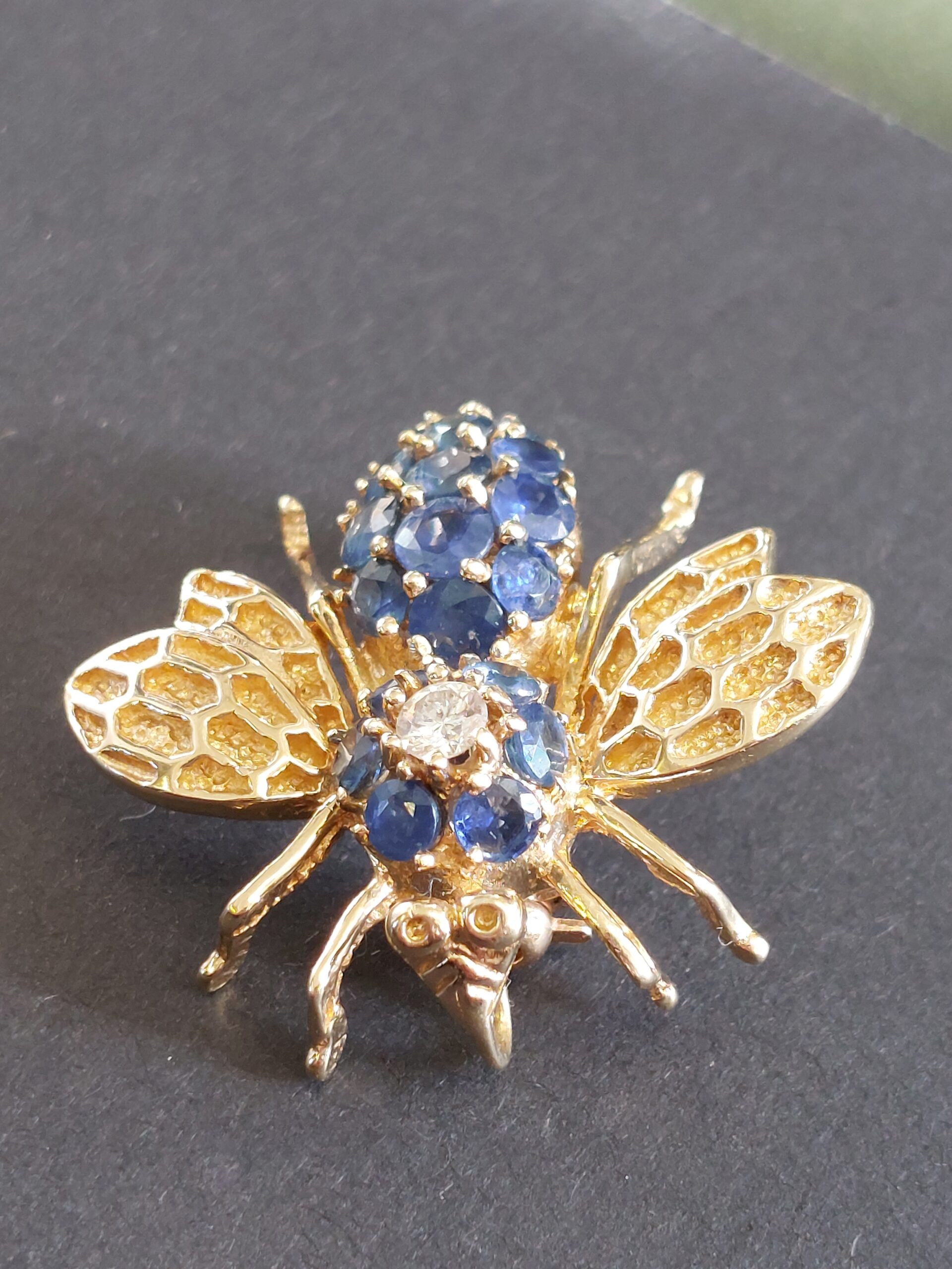 14ct Yellow Gold Natural Sapphire and Diamond Bug Brooch - Beautiful!!! - Image 8