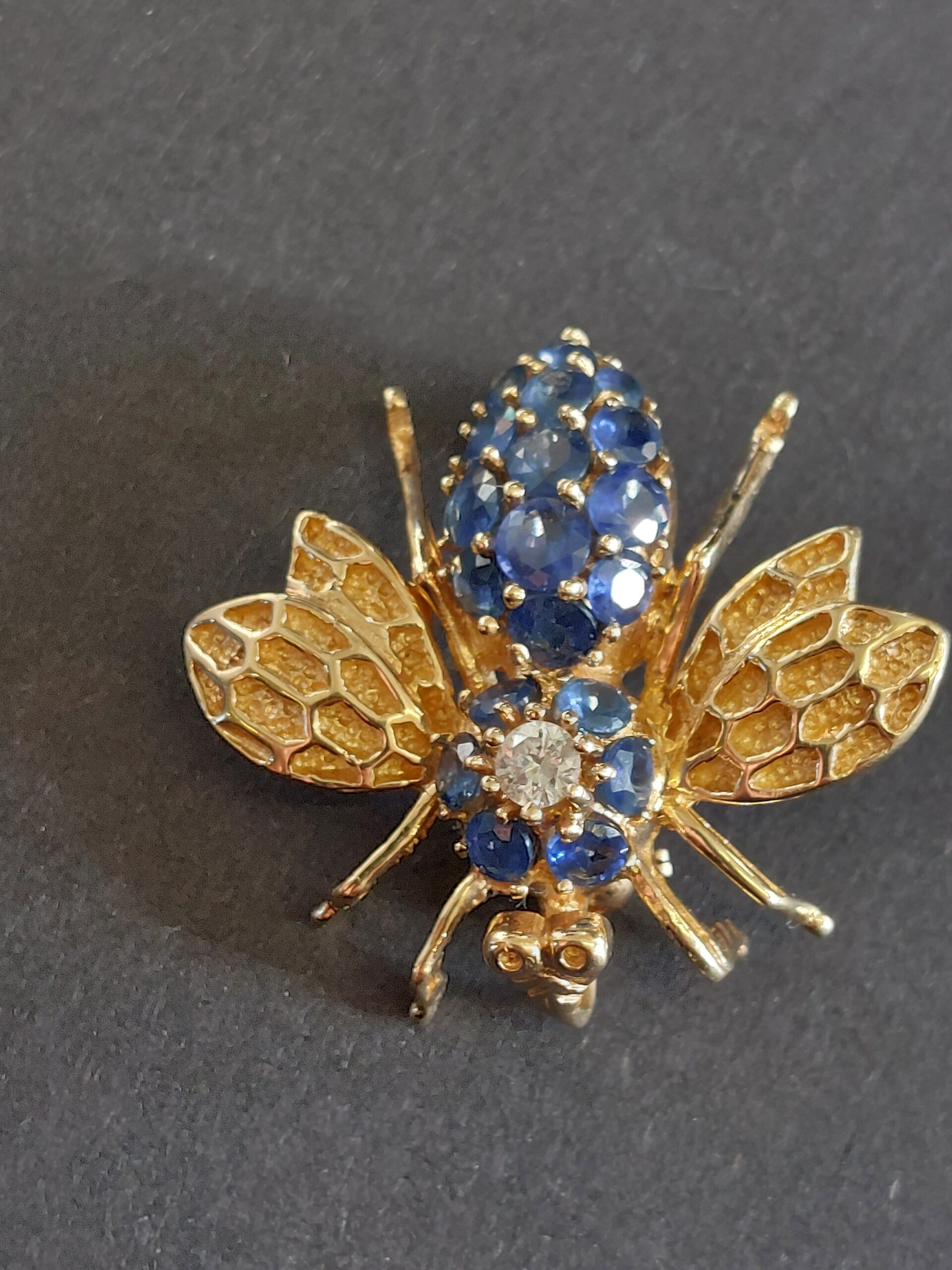 14ct Yellow Gold Natural Sapphire and Diamond Bug Brooch - Beautiful!!! - Image 9