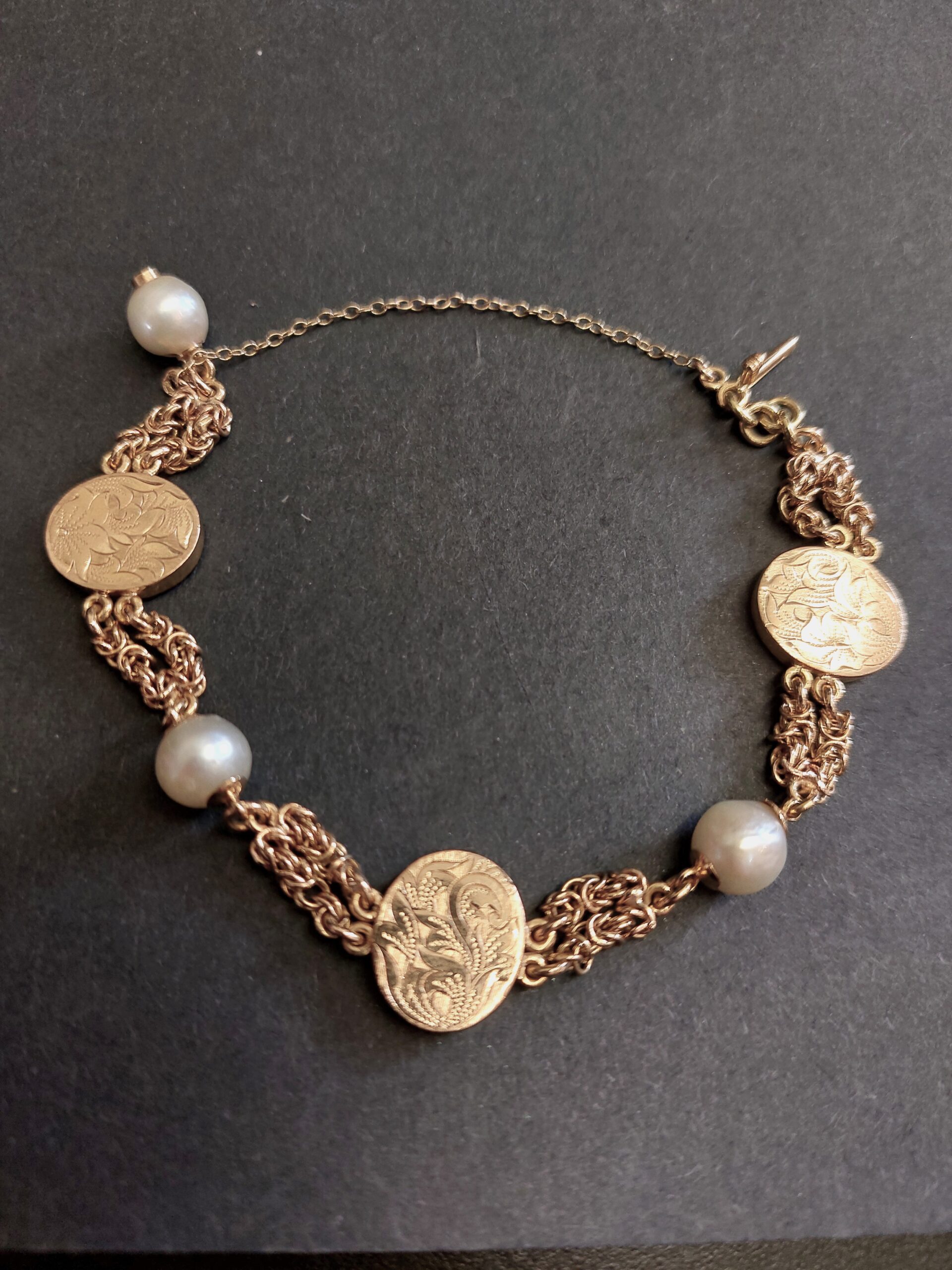 Vintage19ct Portuguese Gold Natural Pearl & Green Onyx Bracelet - Rare and Beautiful - Image 4