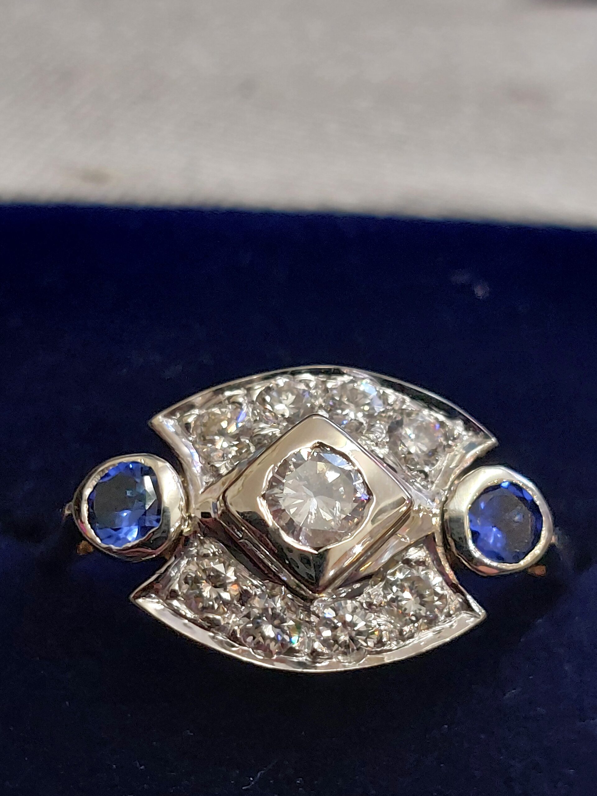 Bespoke 18ct Y/G & W/G Rub over Natural Diamond & Madagascan Blue Velvet Sapphire Set Cluster - Image 3