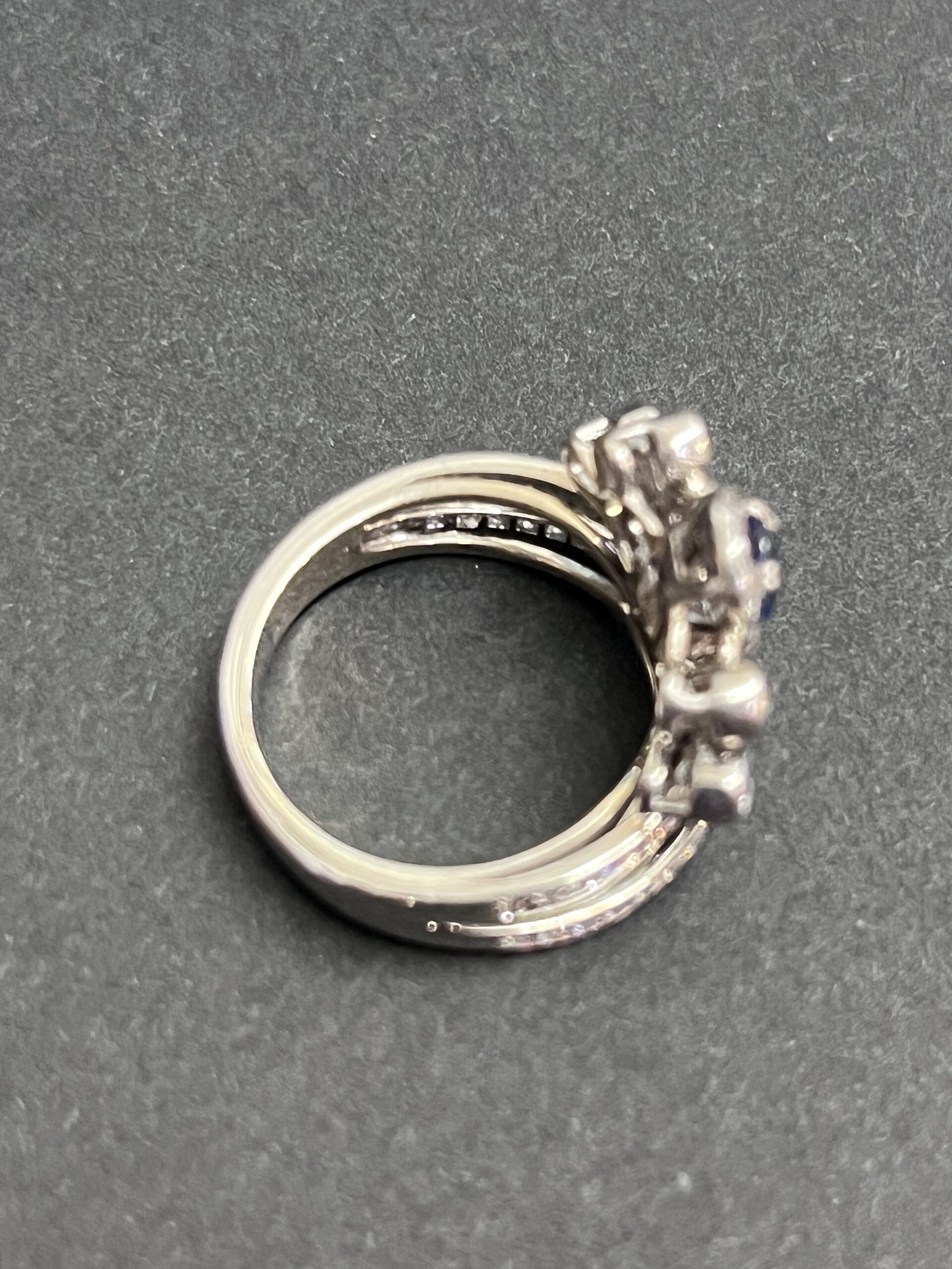 Ladies Sapphire and Diamond Spray Cluster Ring - Stunning - Image 4